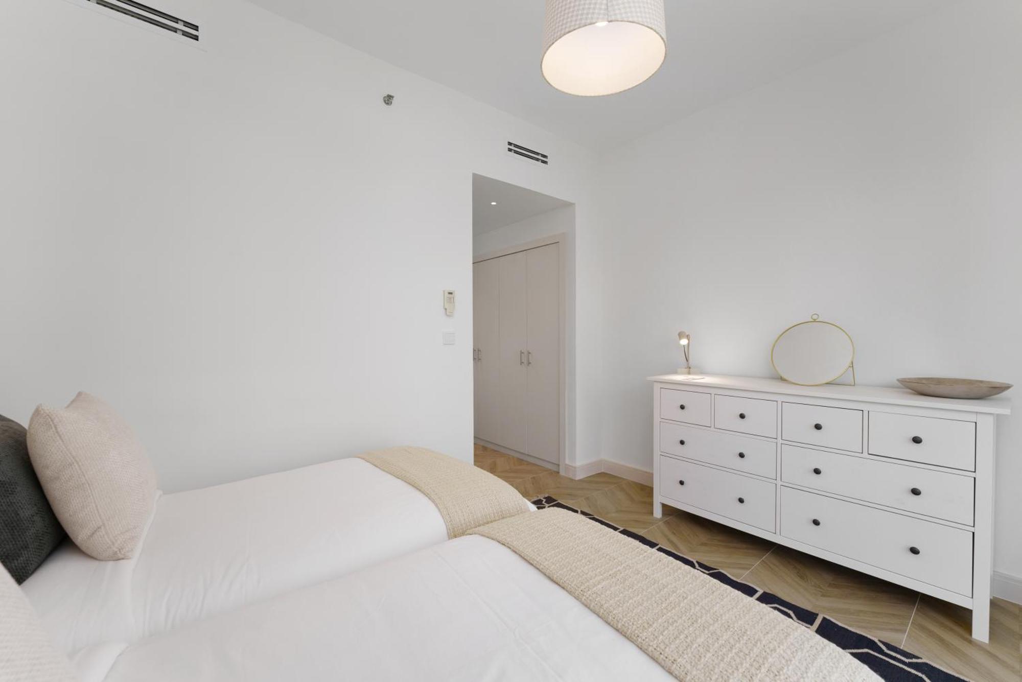 Апартаменты Maison Privee - Blissful Living With Marina Waterfront Views *
